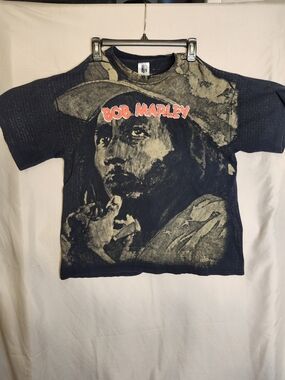 Vintage 90s- XL, Bob Marley Graphic Short Sleeve Tee in Black and Beige